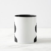 Élégance en contraste, un portrait captivant マグカップ (中央)