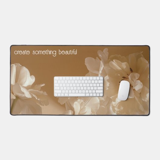 Elegant and dreamy Floral aesthetic (custom text) デスクマット (キーボード&マウス)