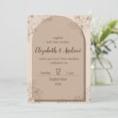 Elegant Beige Floral Wedding Invitation 招待状 (スタンド正面)