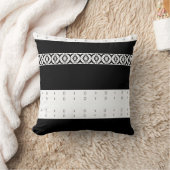 Elegant Black and Ivory Geometric クッション (ブランケット)