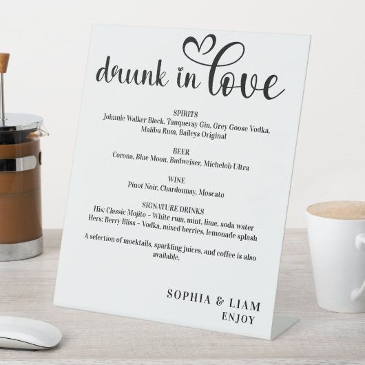Elegant Black and White Drunk in Love Wedding Menu 台座サイン (インサイチュ)