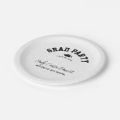 Elegant Black and White Grad Hat Graduation ペーパープレート (アングル)