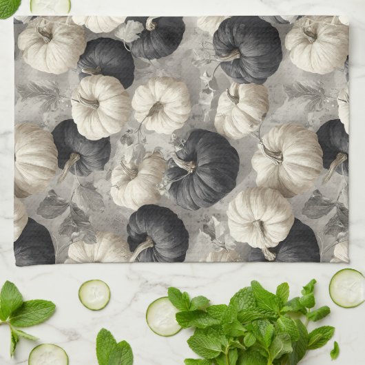 Elegant Black and White Pumpkins キッチンタオル (折り畳み)