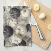 Elegant Black and White Pumpkins キッチンタオル (四つ折り)