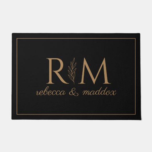 Elegant Black Gold Monogram Script ドアマット (正面)