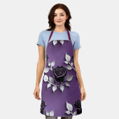 Elegant Black Roses With Silver Leaves エプロン (着用した状態)