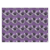 Elegant Black Roses With Silver Leaves テーブルクロス (正面(横))