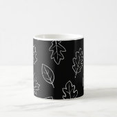 Elegant Black & White Autumn Leaf Coffee Mug – Min コーヒーマグカップ (中央)