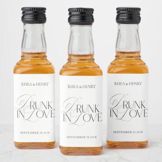 Elegant Black & White Drunk in Love Mini リキュールボトルラベル (ボトル)