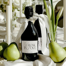 Elegant Black & White Drunk in Love Mini Champagne スパークリングワインラベル