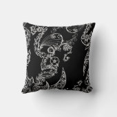 Elegant Black & White Paisley クッション (裏面)