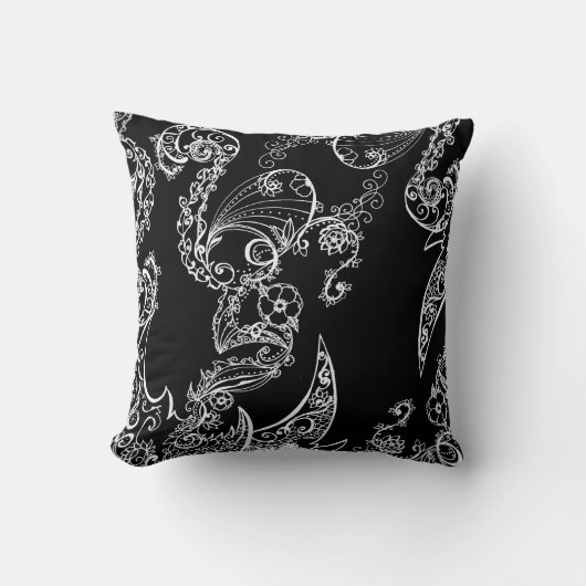 Elegant Black & White Paisley クッション (正面)