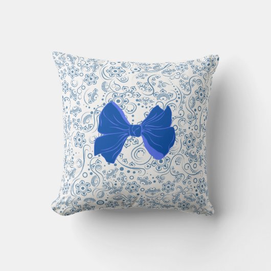 Elegant Blue and White Bow Pattern クッション (正面)
