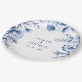 Elegant Blue Chinoiserie Floral Botanical Wedding ペーパープレート (アングル)
