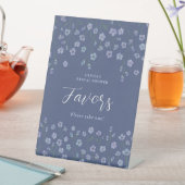 Elegant Blue Floral Bridal Shower Favor Table Sign 台座サイン (インサイチュ)
