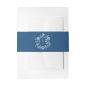 Elegant Blue Floral Crest Monogram Wedding Invite 招待状ベリーバンド (正面例)