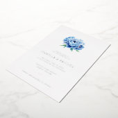 Elegant Blue Floral Watercolor 箔招待状 (回転した状態)