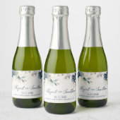Elegant Blue Floral Winter Wedding Wine Label スパークリングワインラベル (ボトル)