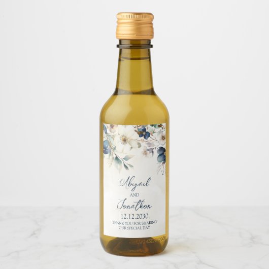 Elegant Blue Floral Winter Wedding Wine Label ワインラベル (正面)