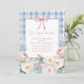 Elegant Blue Pink Floral Bow Gingham Bridal Shower 招待状 (スタンド正面)