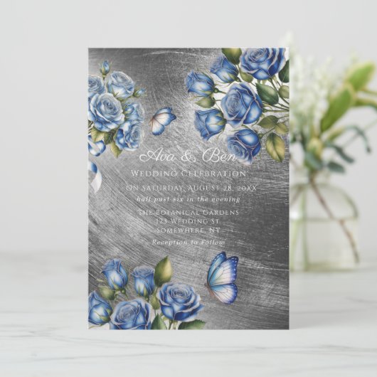 Elegant Blue Roses Butterfly Silver Wedding 招待状 (スタンド正面)