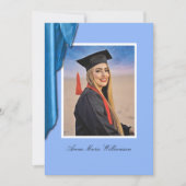 Elegant Blue Satin Graduation Announcement 招待状 (正面)