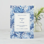 Elegant Blue Toile Floral Chinoiserie Wedding 招待状 (スタンド正面)