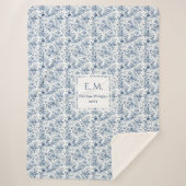 Elegant Blue Toile Personalized Throw Gift for Him シェルパブランケット (正面)