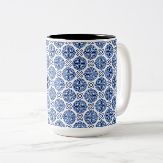 Elegant blue& white Moroccan  pattern  ツートーンマグカップ (正面右)