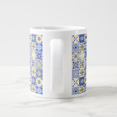 Elegant blue& white Portuguese Azulejo pattern  ジャンボコーヒーマグカップ (裏面)