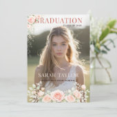 Elegant Blush Floral Graduation Photo 招待状 (スタンド正面)
