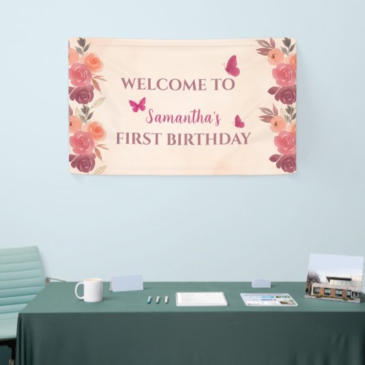 Elegant Blush Pink Floral Butterrfly 1st Birthday  横断幕 (トレードショー)