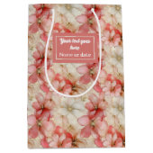 Elegant blush pink & gold floral birthday gift bag ミディアムペーパーバッグ (正面)