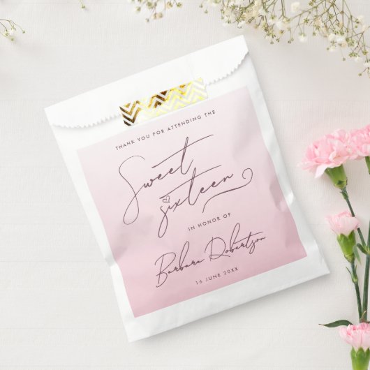 Elegant Blush Pink Ombre Script Sweet Sixteen  フェイバーバッグ (封をした状態)