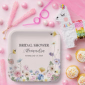 Elegant Blush Pink Wildflower Bridal Shower ペーパープレート (パーティー)
