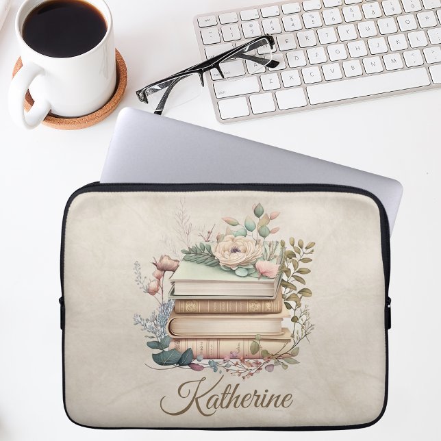 Elegant Boho Book Stack Floral  Name ラップトップスリーブ (クリエイターアップロード済み)