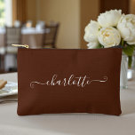 Elegant Boho Minimalist Bridesmaid Name | Brown アクセサリーポーチ<br><div class="desc">Looking for the perfect gift for your bridal party? Our Elegant Boho Minimalist Bridesmaid Name | Brown Accessory Pouch is sure to impress. Personalize each pouch with your bridesmaids' names for a unique touch they'll love.</div>