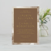 Elegant Brown Marbled Wedding Invitation 箔招待状 (立ち正面)