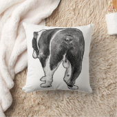 Elegant Bulldog Study with Soft Dots  クッション (ブランケット)