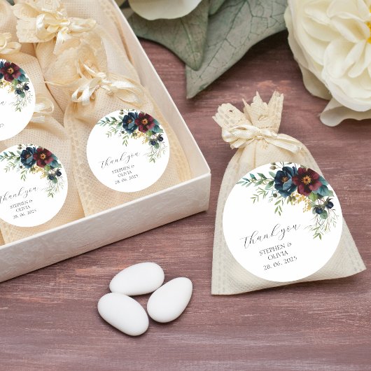 Elegant Burgundy Floral Blooms & Greenery wedding ラウンドシール