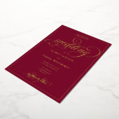 Elegant Burgundy Gold Wedding Script Calligraphy 箔招待状 (回転した状態)