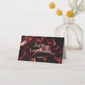 Elegant Burgundy Romantic Rose Folded Place Card プレイスカード (正面)
