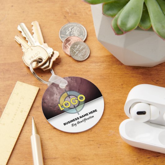 Elegant Burgundy Stone Modern Branding Custom Logo キーホルダー (デスク)