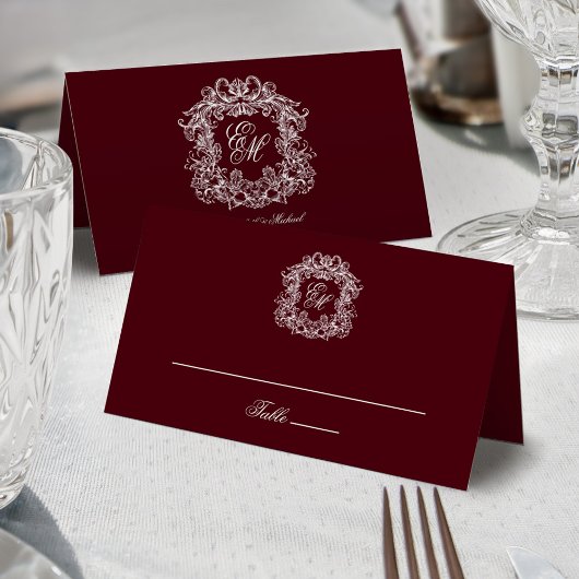 Elegant Burgundy Vintage Crest Monogram Wedding プレイスカード
