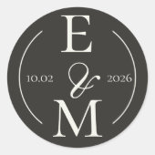 Elegant Charcoal Modern Monogram Date Wedding ラウンドシール (正面)