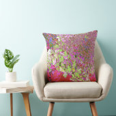 Elegant Chartreuse Green, Pink and Blue Hydrangea クッション (椅子)