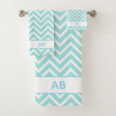 Elegant Chevron Pattern & Monogram on Turquoise バスタオルセット (インサイチュ)
