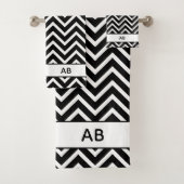 Elegant Chevron Pattern on Black White Monogrammed バスタオルセット (インサイチュ)