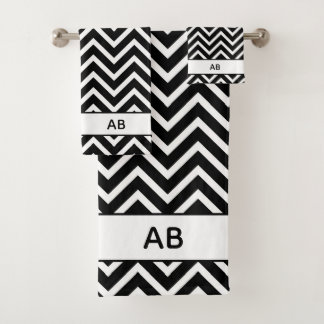 Elegant Chevron Pattern on Black White Monogrammed バスタオルセット