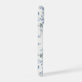Elegant Chinoiserie Blue Toile  iPhone 15ケース (右側面)